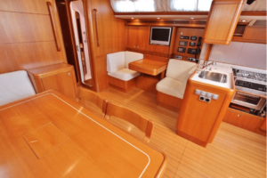 53-506-interior-saloon2.png