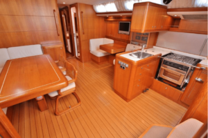 53-506-interior-saloon5.png