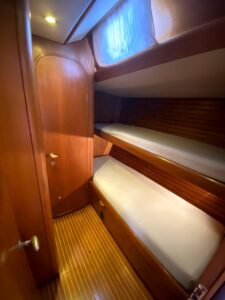 CabinSaloon-aft-scaled.jpg