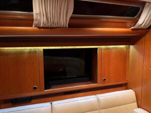 Swan-56-001-pic-4.jpg