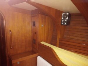nautor-swan-47-016-grampus-lmarinegroup-20.jpg