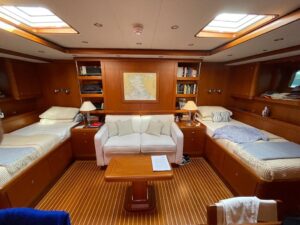20-Full-cabin-detail