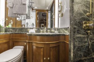 38.-Green-Guest-Bathroom-scaledSwan112-003